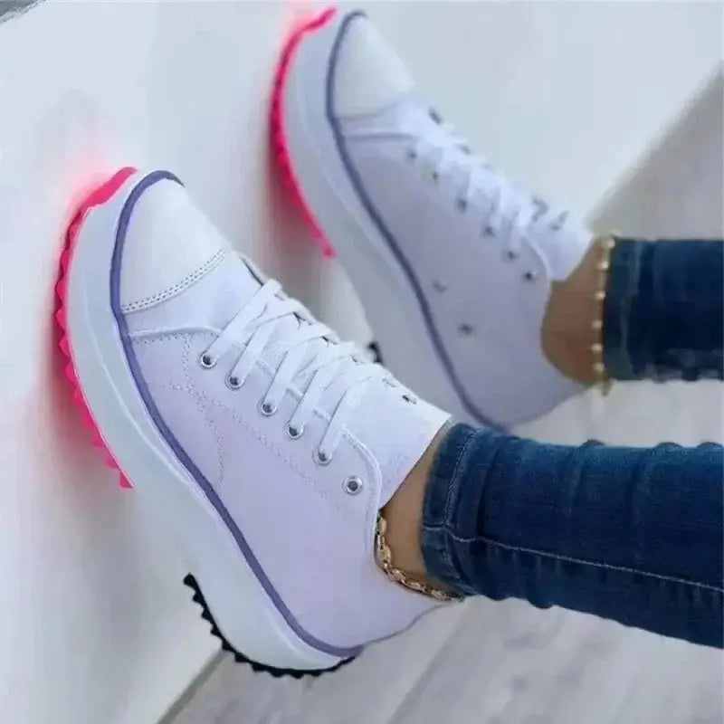 Autumn new women's canvas tennis shoes – breathable high-top casual female footwear with thick soles and lace-up vulcanized design.