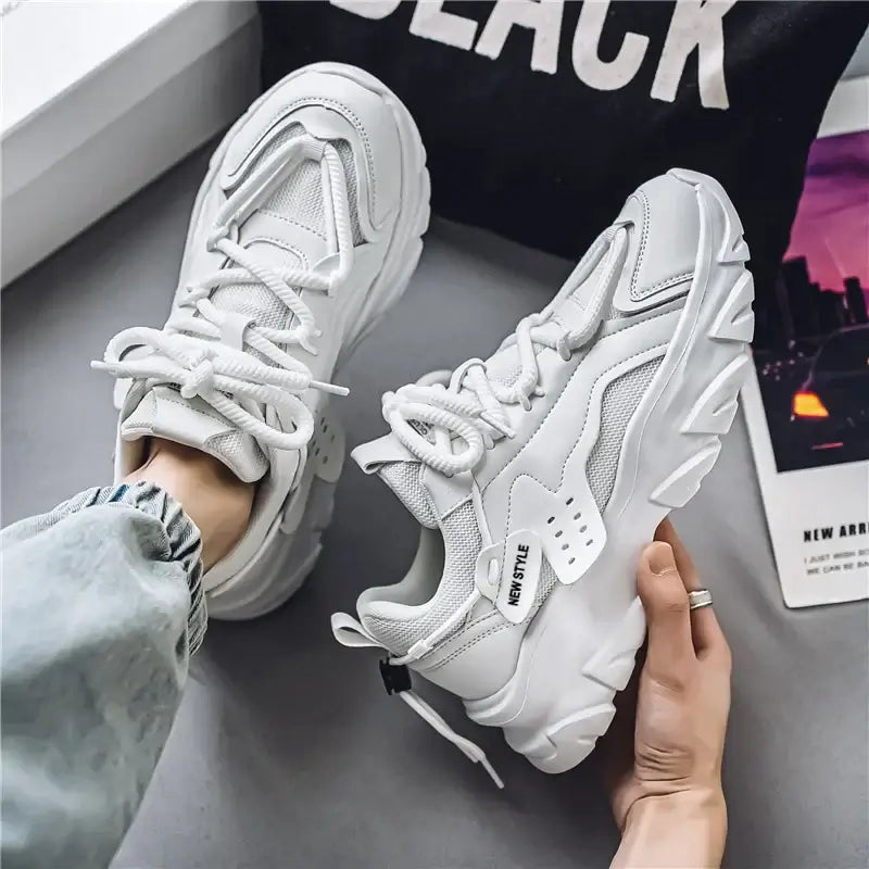 Men’s sport shoes – lightweight fashion street sneakers, lace-up white gym trainers, comfortable platform shoes