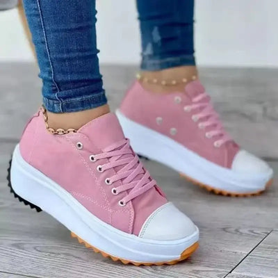 Autumn new women's canvas tennis shoes – breathable high-top casual female footwear with thick soles and lace-up vulcanized design.