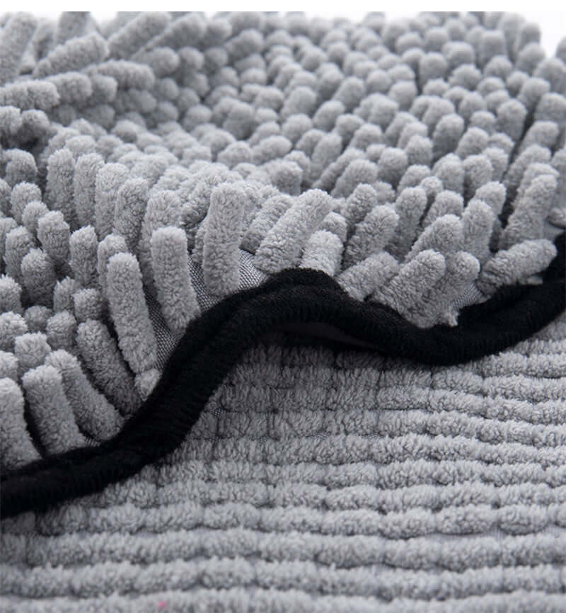 Super Absorbent Microfiber Pet Bath Towel – Quick-Drying Dog and Cat Bathrobe for Grooming and Drying